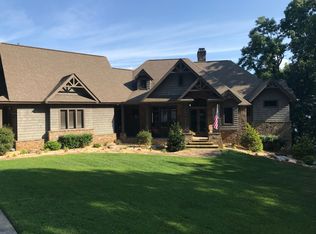 1643 Mountainside Dr, Cleveland, GA 30528