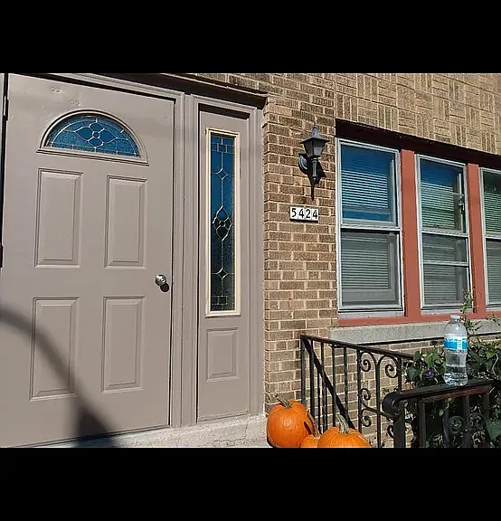 5424 W Burnham St #5 — Photo 3