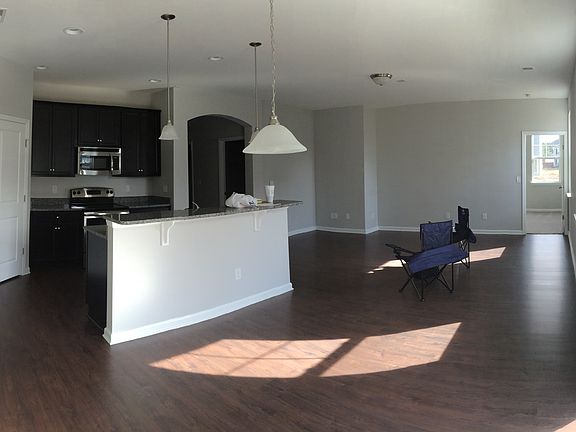 3rd image of 2903 Penobscot Dr
