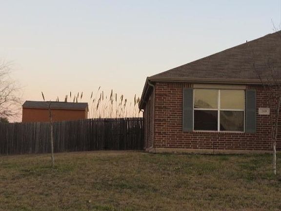 2nd image of 719 River Run Dr