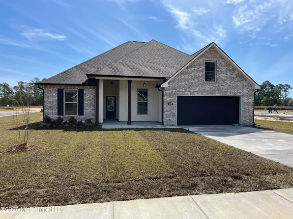 6028 Cardona Dr, Ocean Springs, MS 39564