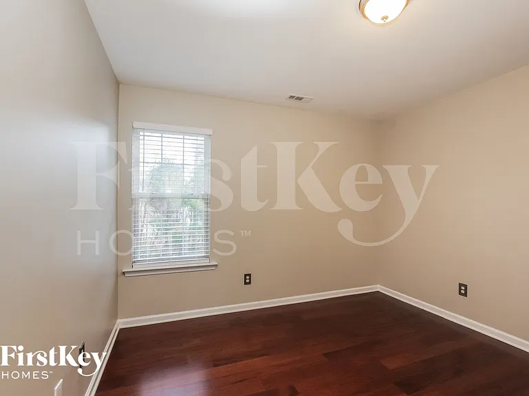 6214 Forest Pond Dr — Photo 13