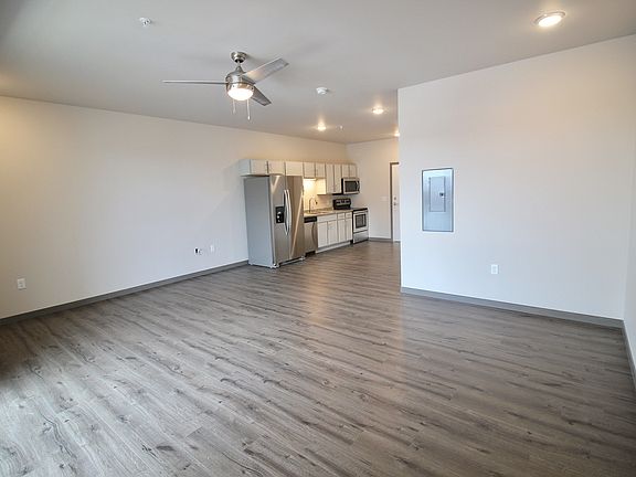 4th image of 1425 N 12th Ave #305