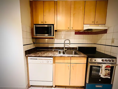 140 E 20th St #9 Photo 1