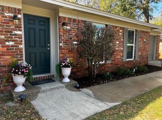 4741 Livingston Dr, Pensacola, FL 32504