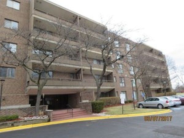 1st image of 5 E Carriageway Dr APT Penthouse 09