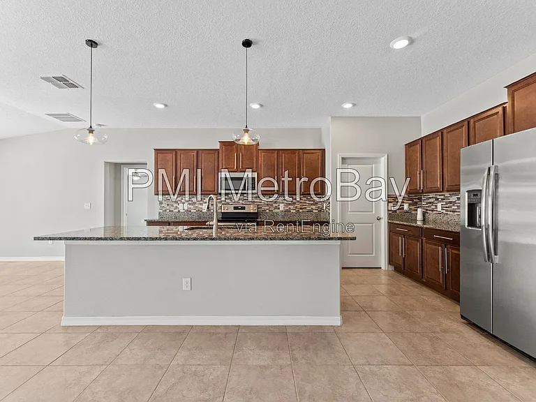 9703 Sage Creek Dr — Photo 3