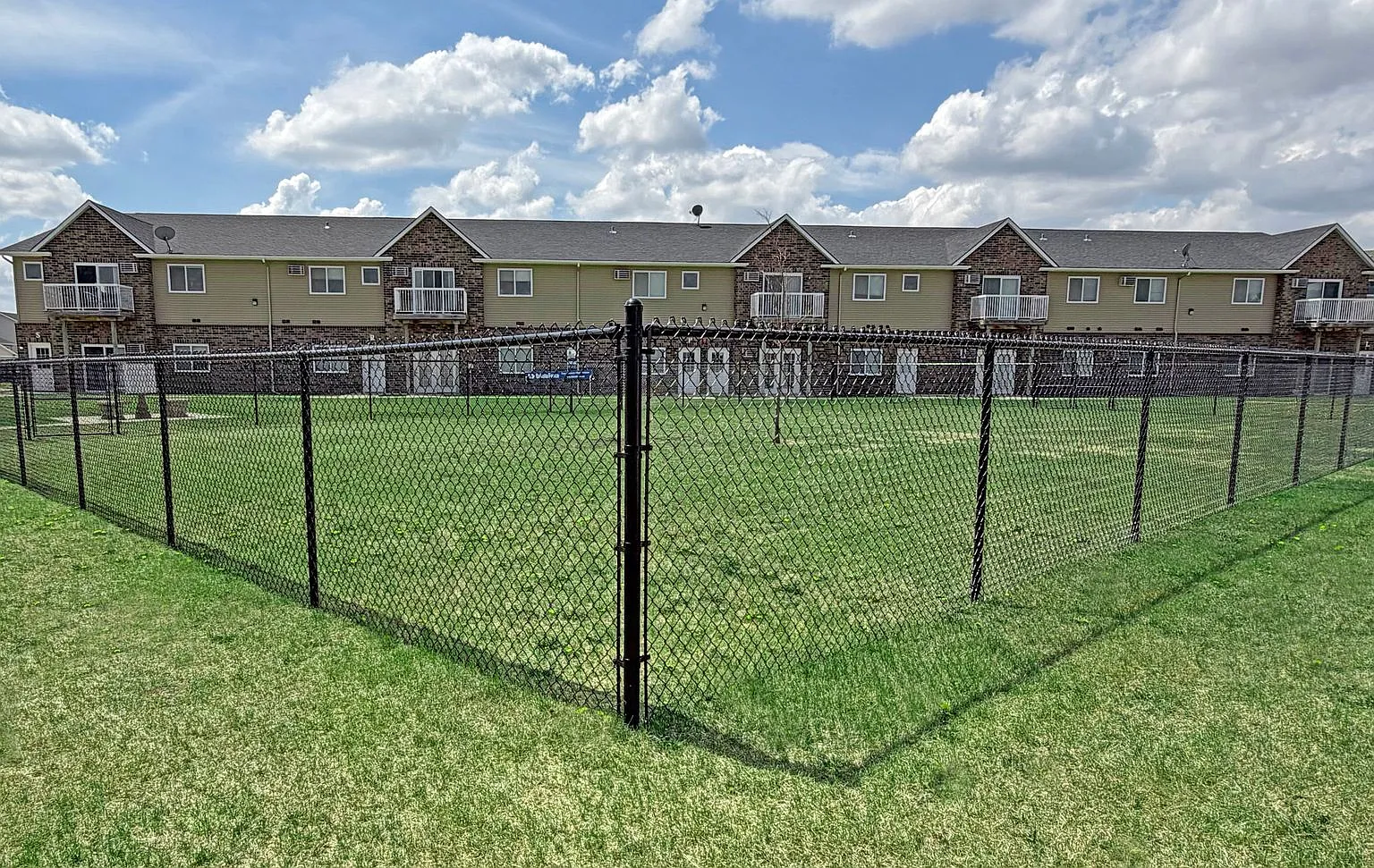 Stonebridge Town Homes — Photo 3