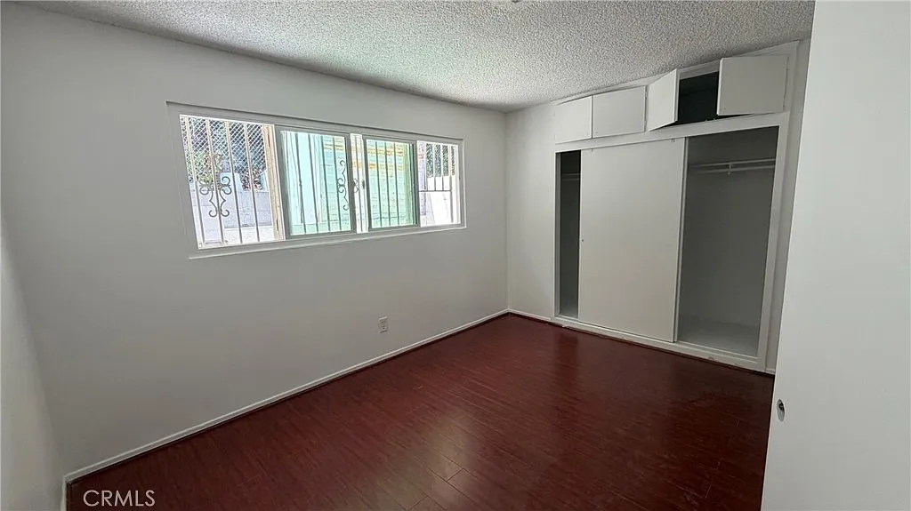 2 bed, 700 sqft, $2,500 — Photo 3