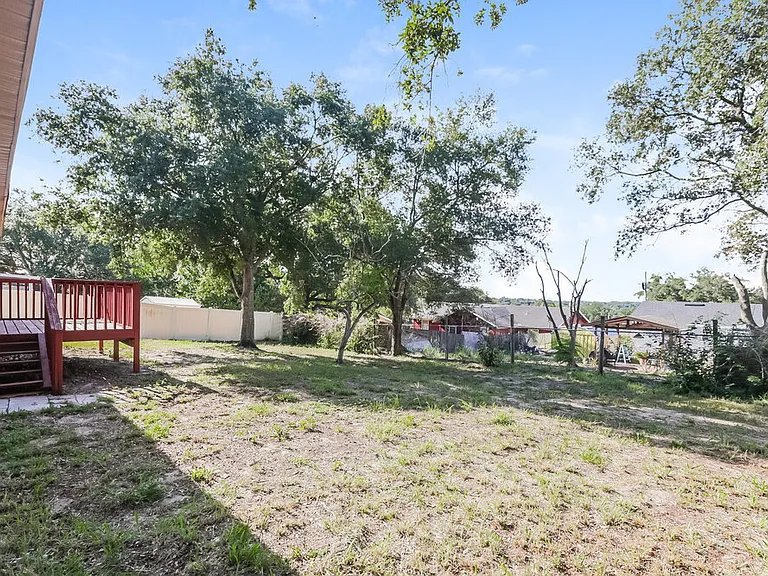 1424 Covington Ct — Photo 16