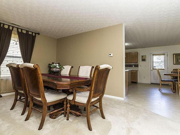 5th image of 8188 Royal Elm Dr