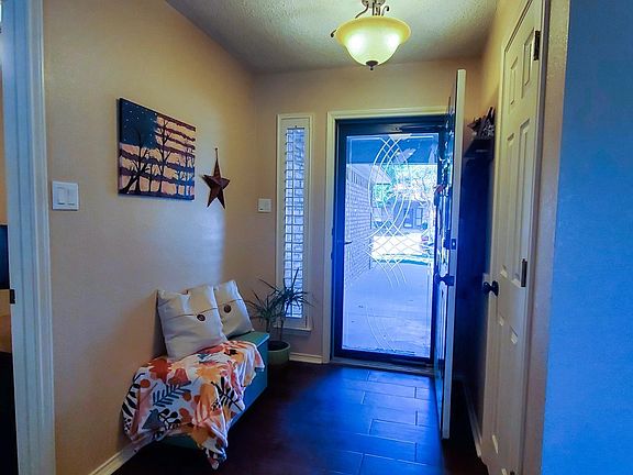 3rd image of 3306 Oakmont Dr