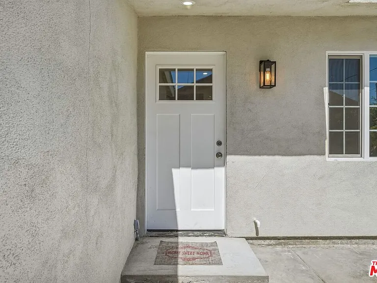 11445 Delano St — Photo 13