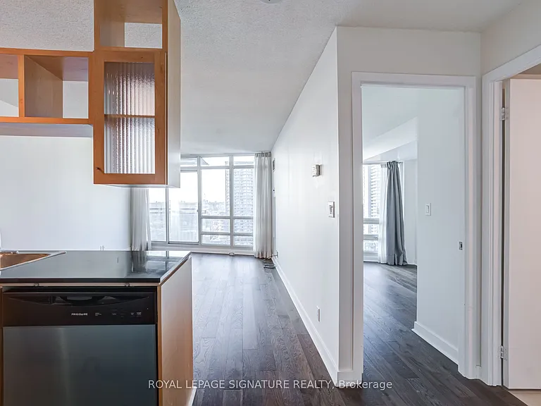 397 Front St W #3608 — Photo 11