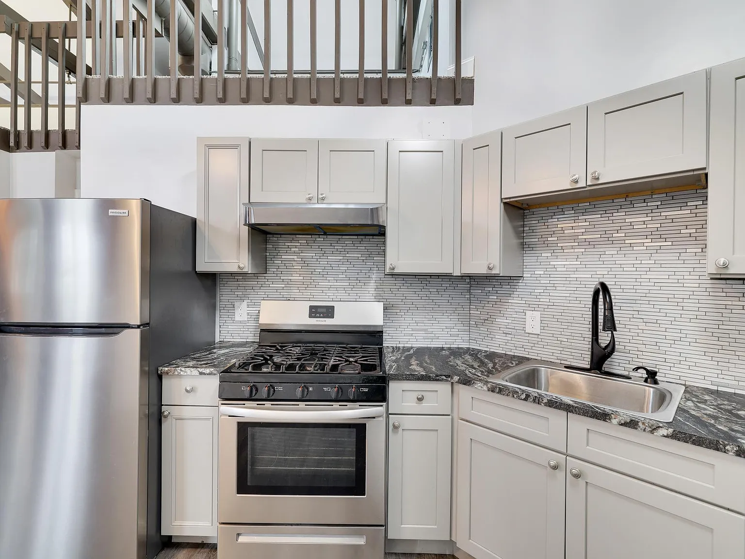 2 bed, 996 sqft, $1,700 — Photo 4