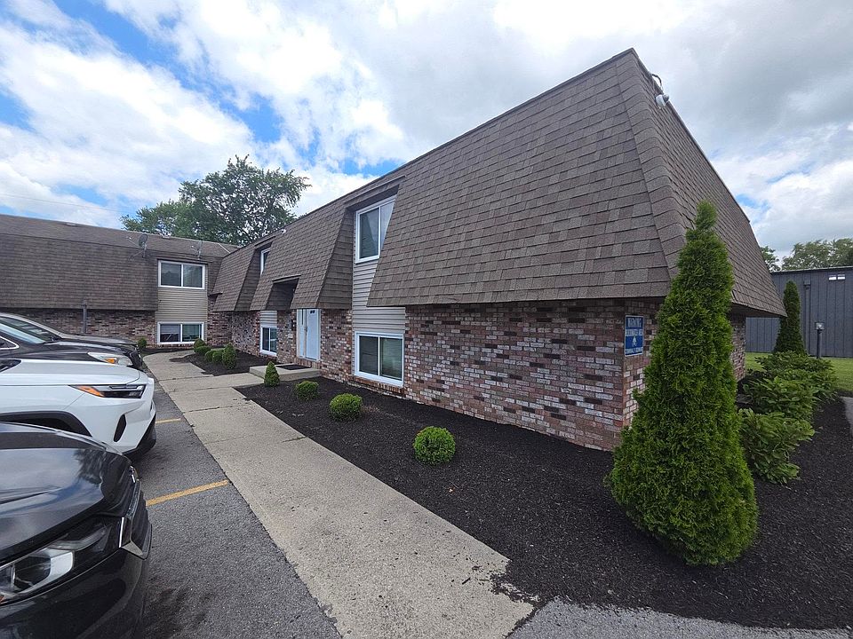 1st image of 658 S Roberts Ave #9