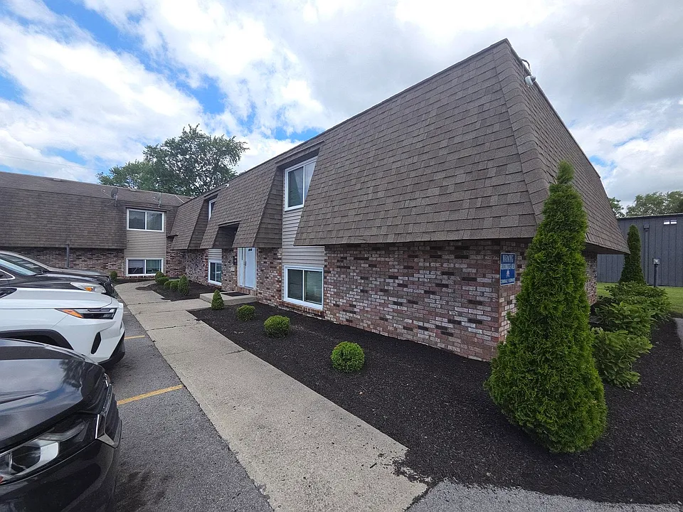 658 S Roberts Ave #9