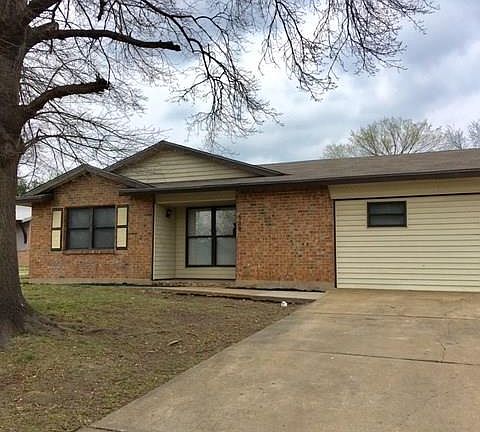 2nd image of 539 Southport Dr