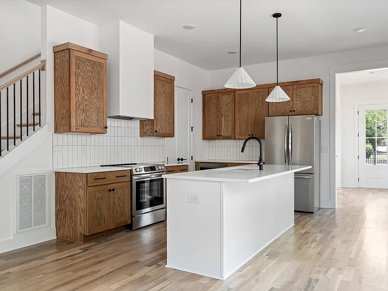2830 Clifton Ave — Photo 6