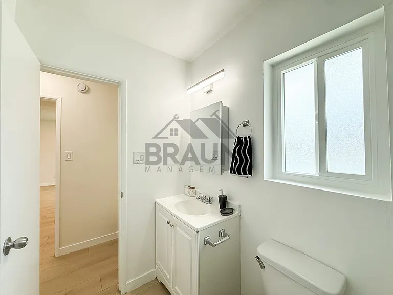 6336 TUJUNGA AVENUE — Photo 13