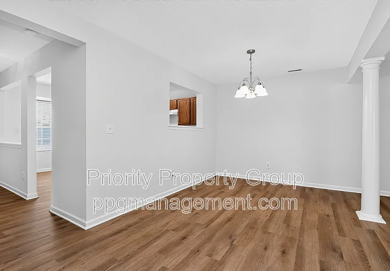 3204 Barons Court Rd — Photo 17