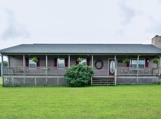 51 Horseshoe Ln, Pikeville, TN 37367