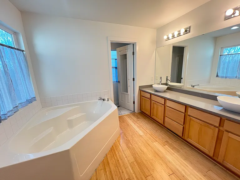 4113 S 220th Pl — Photo 7