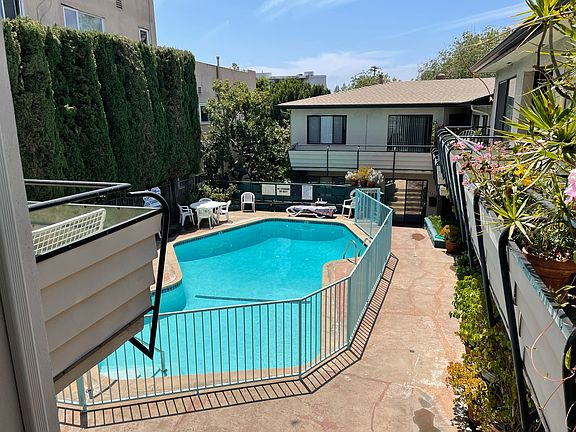 3rd image of 11662 W Sunset Blvd APT 4