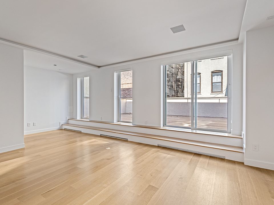 1st image of 255 W 18th St #3