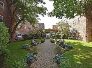 68 Wooleys, Great Neck, NY 11023