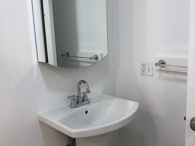 12 Hull St #1 — Photo 10