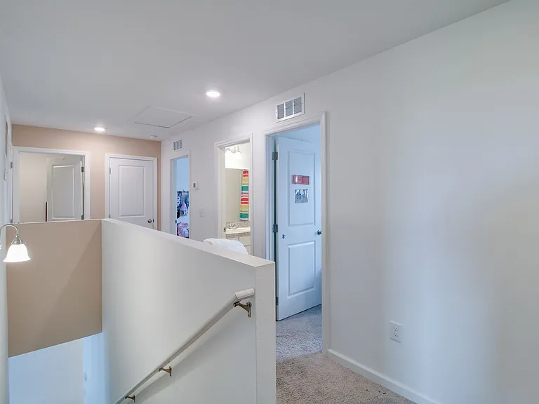 8732 Sportsman Loop — Photo 4