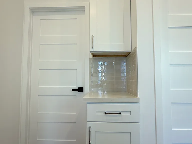1018 Cedar Brk #C — Photo 3