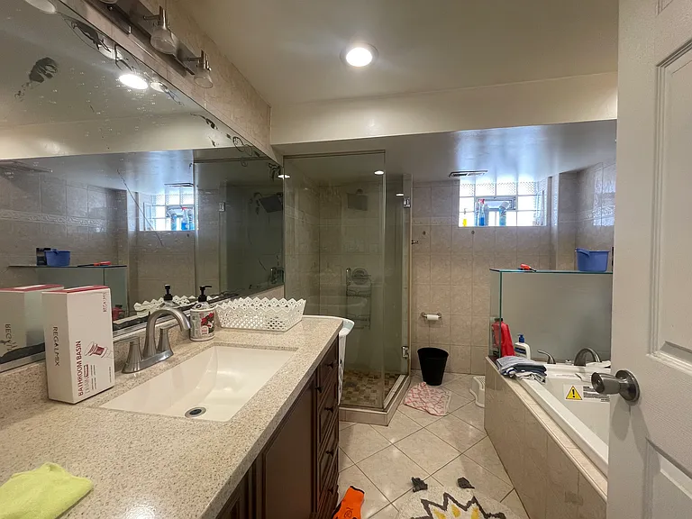 2820 Guilford St — Photo 11