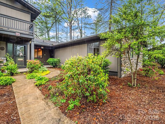 2nd image of 54 Laurelwood Cir W Unit 24