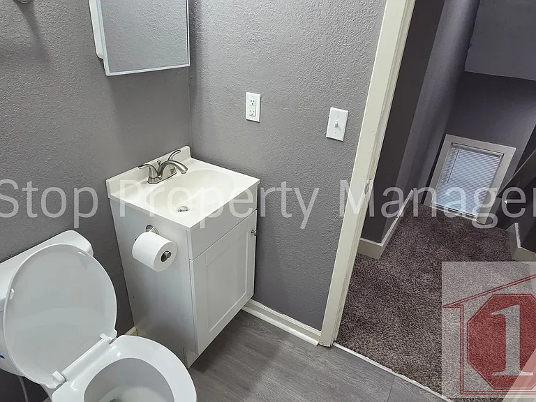 501 Kensington Ave — Photo 15