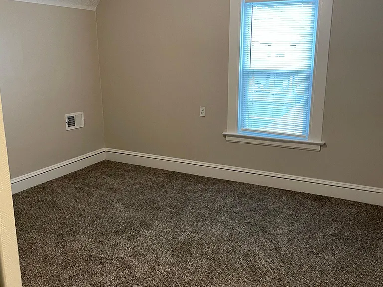 1523 Coutant Ave — Photo 16