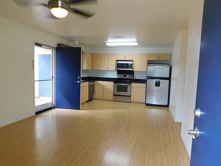 Side door opens to second covered lanai.