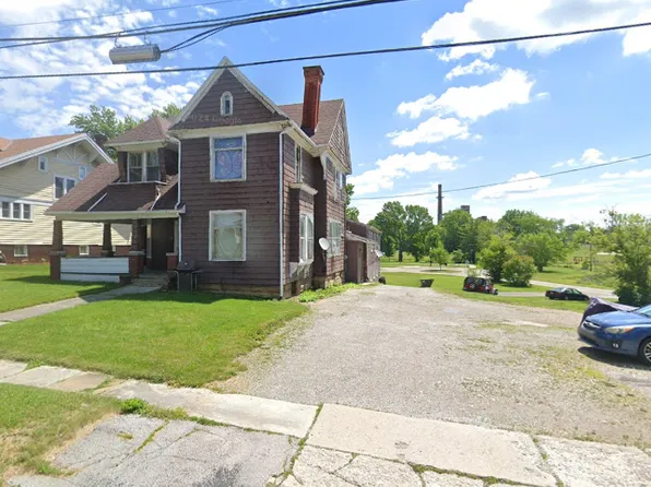25 S Gamble St #3, Shelby, OH 44875