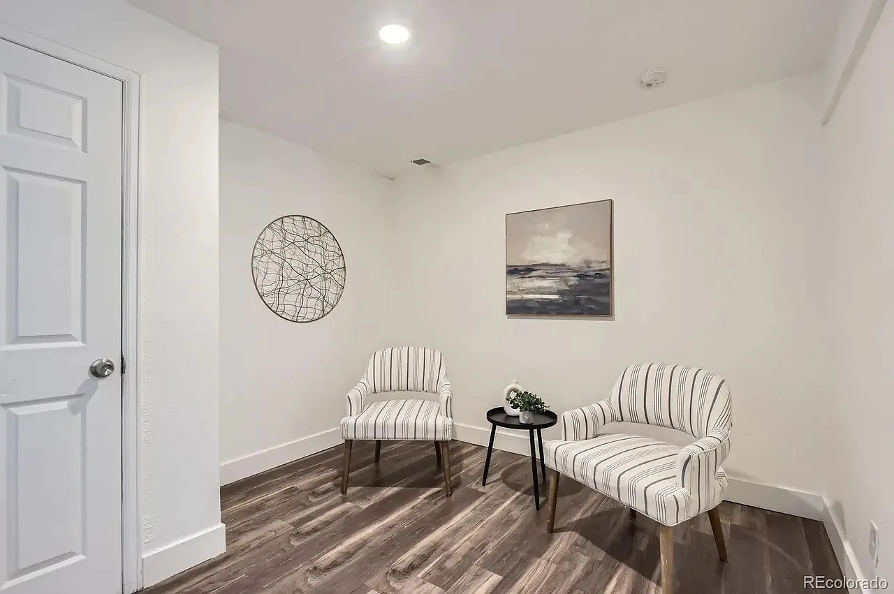 2 bed, 960 sqft, $1,900 — Photo 3