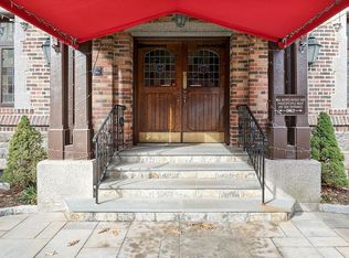 143 Garth Rd APT 6R, Scarsdale, NY 10583