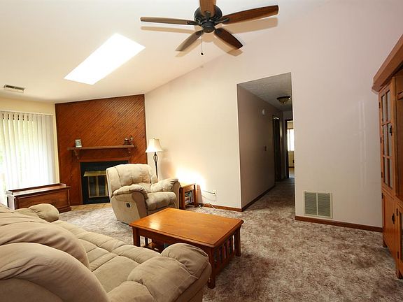 3rd image of 2045 Woodtrail Dr APT 35
