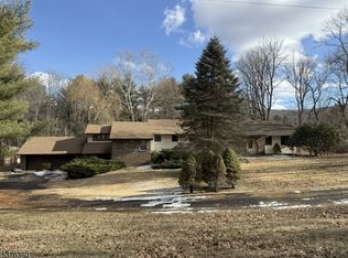 107 Scudders Rd, Sparta, NJ 07871