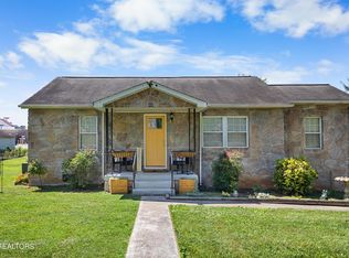 609 Leconte Ln, Knoxville, TN 37912