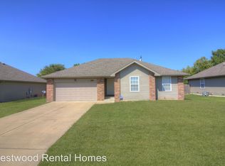 2451 E Willow, Republic, MO 65738