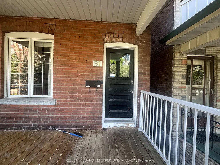 91 Dovercourt Rd #UPPER — Photo 2