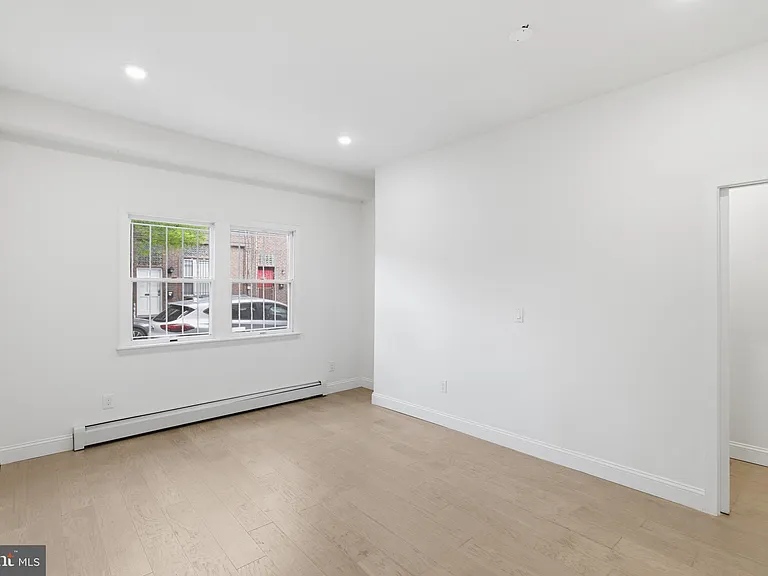 935 E Passyunk Ave #1 — Photo 10