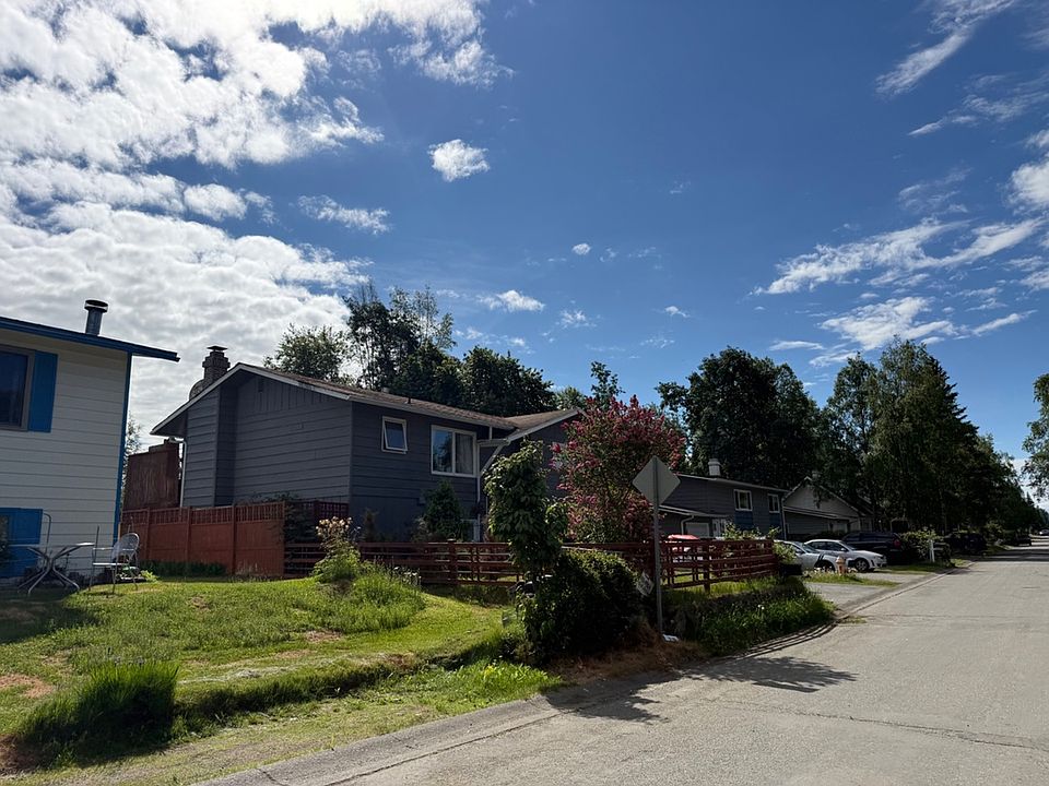 1st image of 7401 Blackberry St