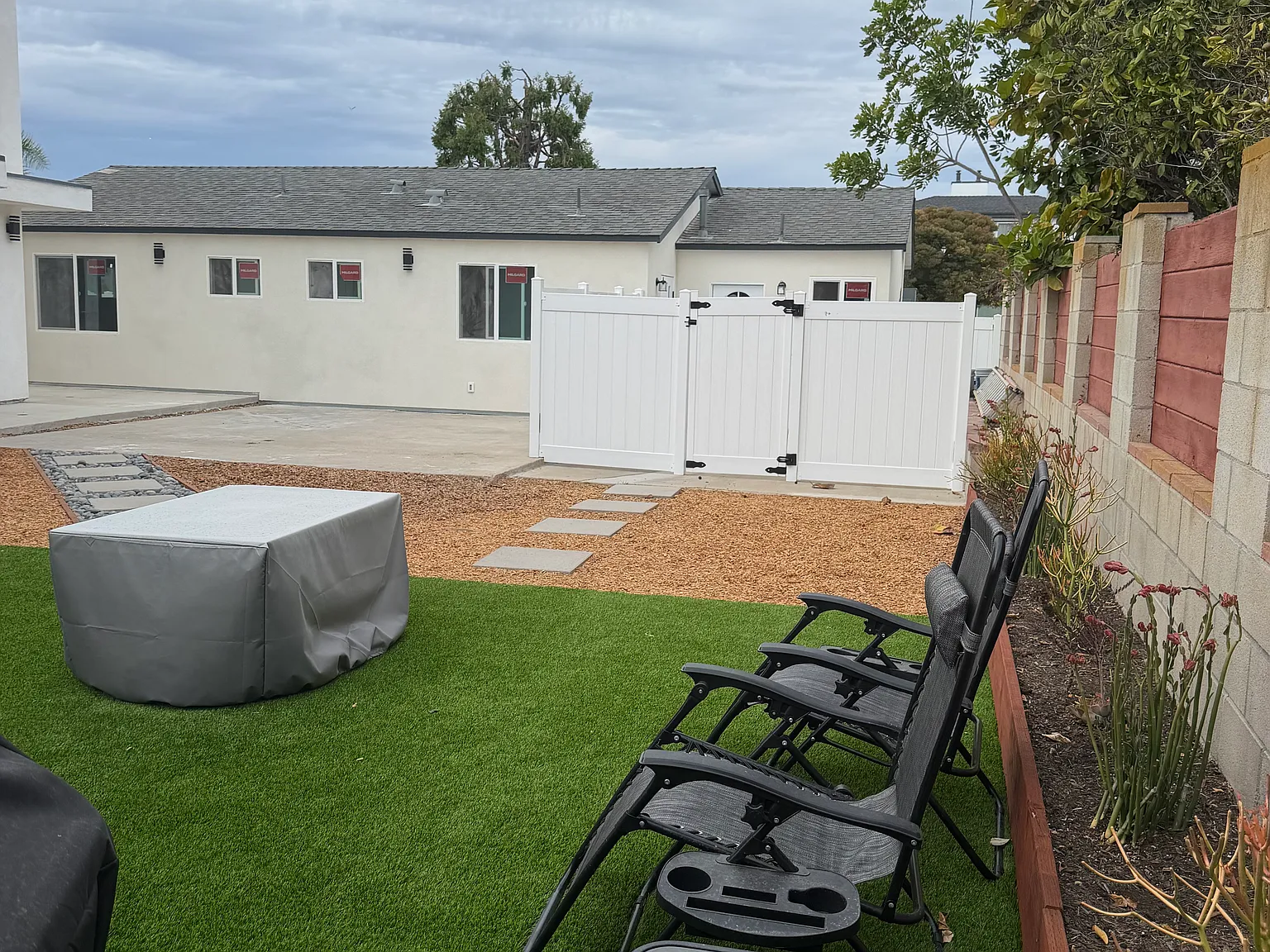 3 bed, 1150 sqft, $5,500 — Photo 4