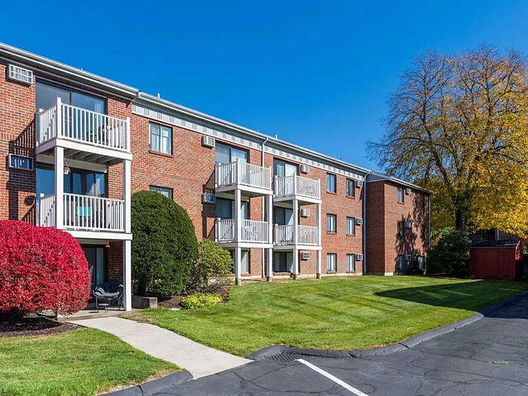 Princeton Green Apartments — Photo 41